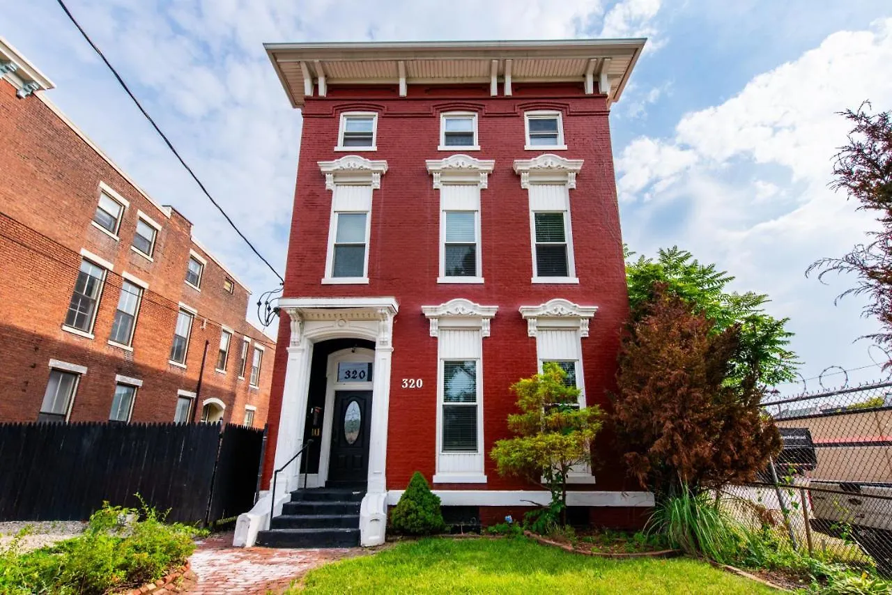 Suite Near Downtown Louisville, Ky - Suite IX 0*, لويفيل
