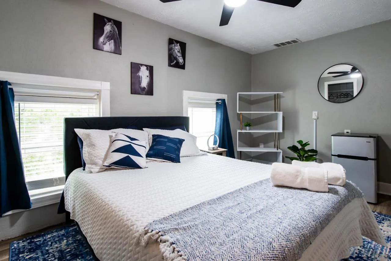 بيت ضيافة Suite Near Downtown Louisville, Ky - Suite IX